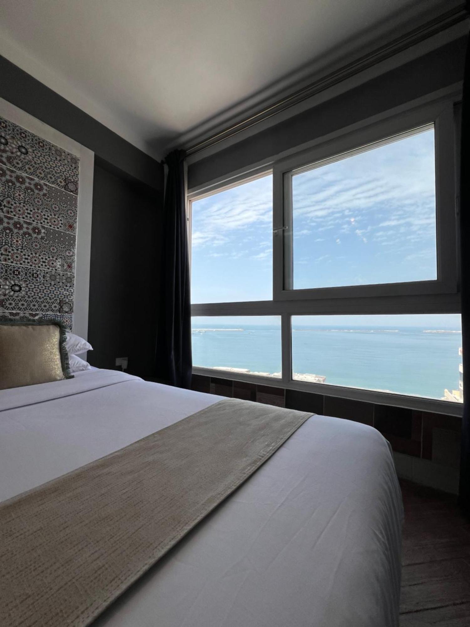 Downtown Sea View Suites Alexandria Exterior foto